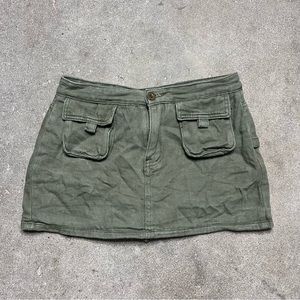 Army green Cargo Mini Skirt 🪖✨